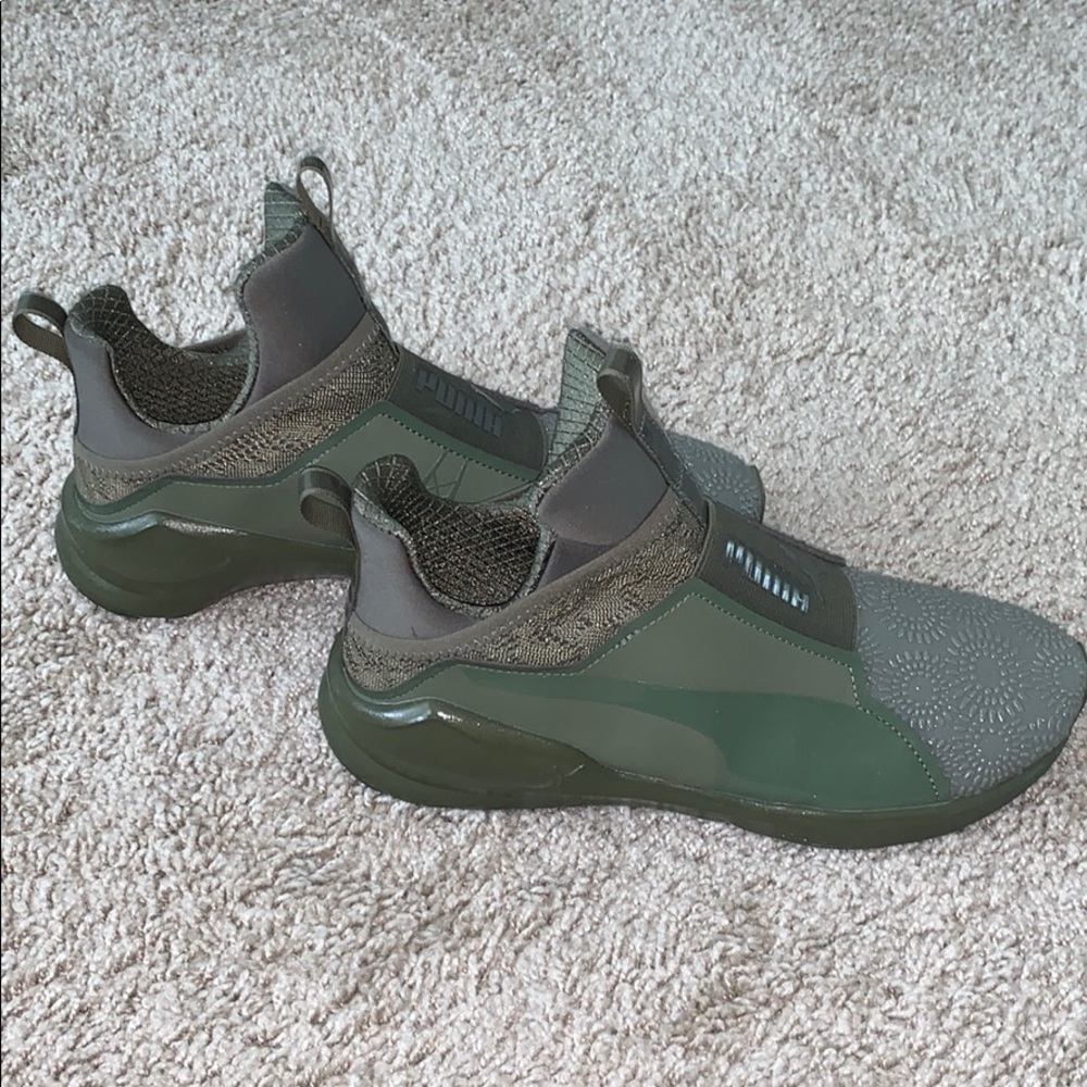 Puma - Picture 2 of 5